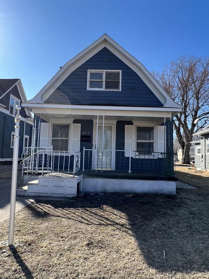 615 Bloom Street - Photo 1